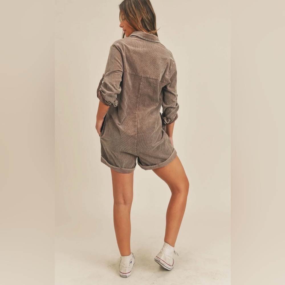Sadie & Sage Washed Brown Out Corduroy Button-Front Romper Size M # 1036 - Picture 2 of 6